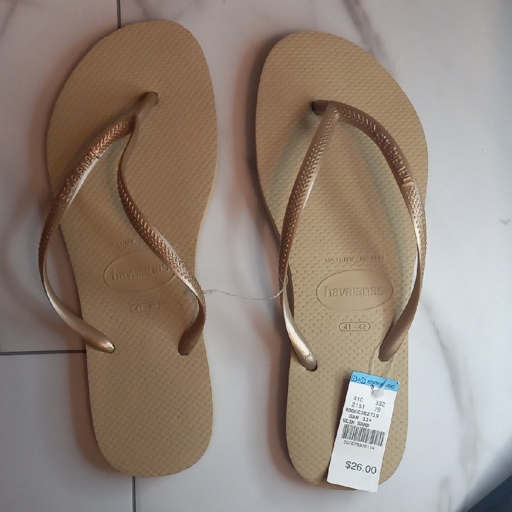 Havaianas Women's Gold and Tan Sandals - Picture 2 of 7